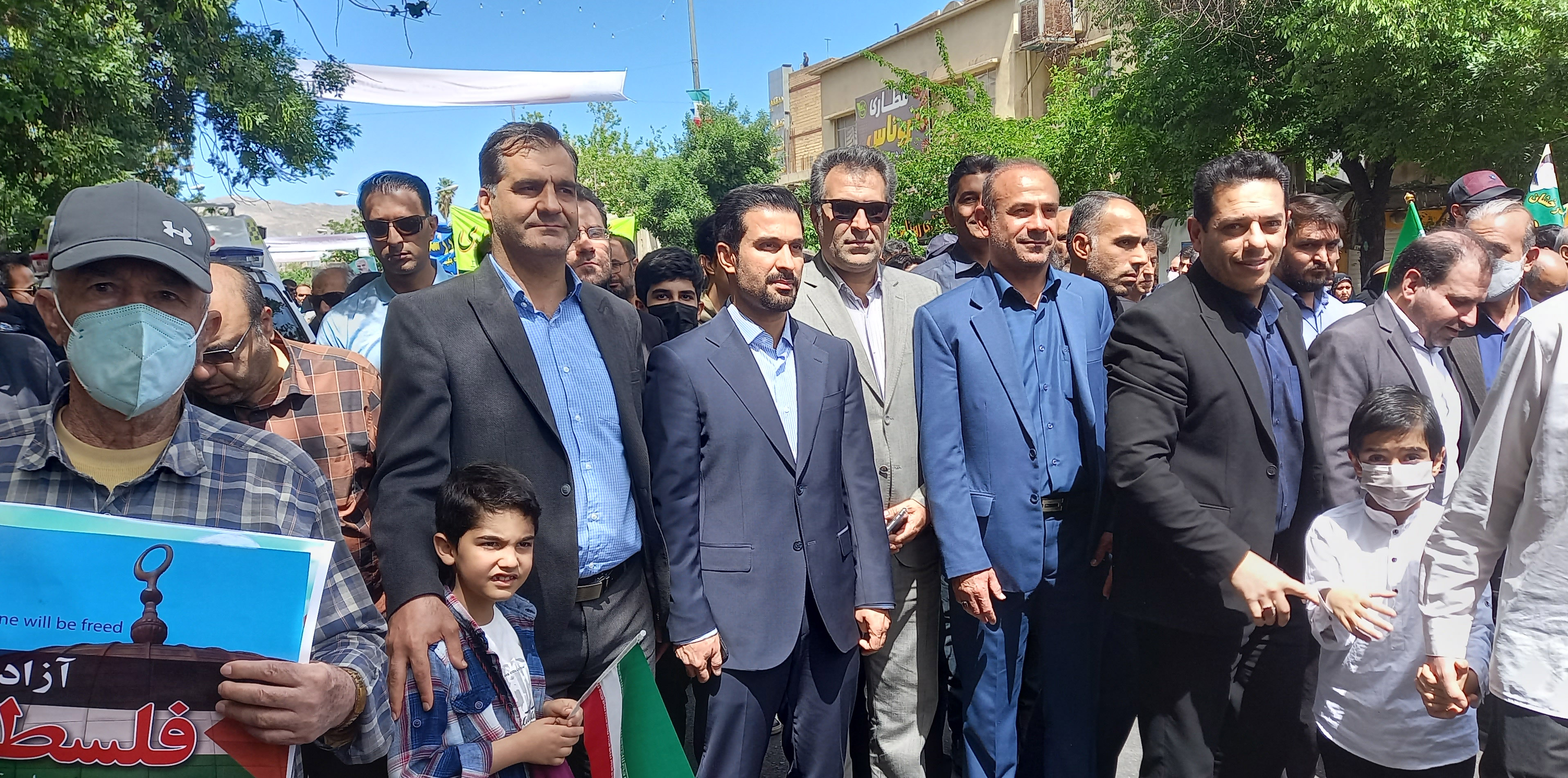 حضور اعضای هیات فوتبال به همراه جامعه ورزش فارس در راهپیمایی روز جهانی قدس در شیراز